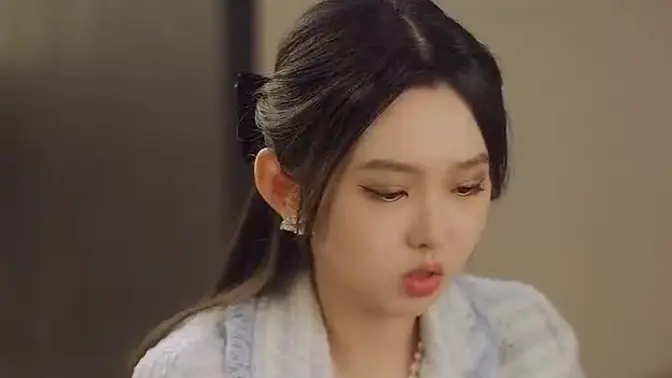 总裁夫人她不装了(4K)