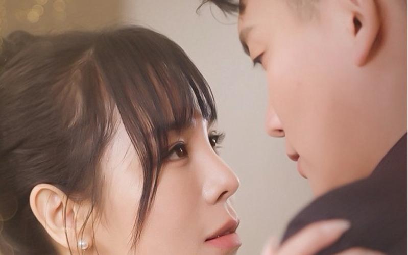 大佬别跑闪个婚(1080)