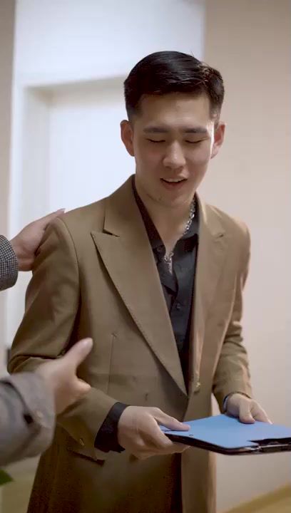新不装了我是富二代（1080）